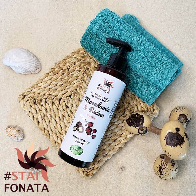 Idratare i capelli al mare: maschera capelli secchi vegana macadamia e ricino